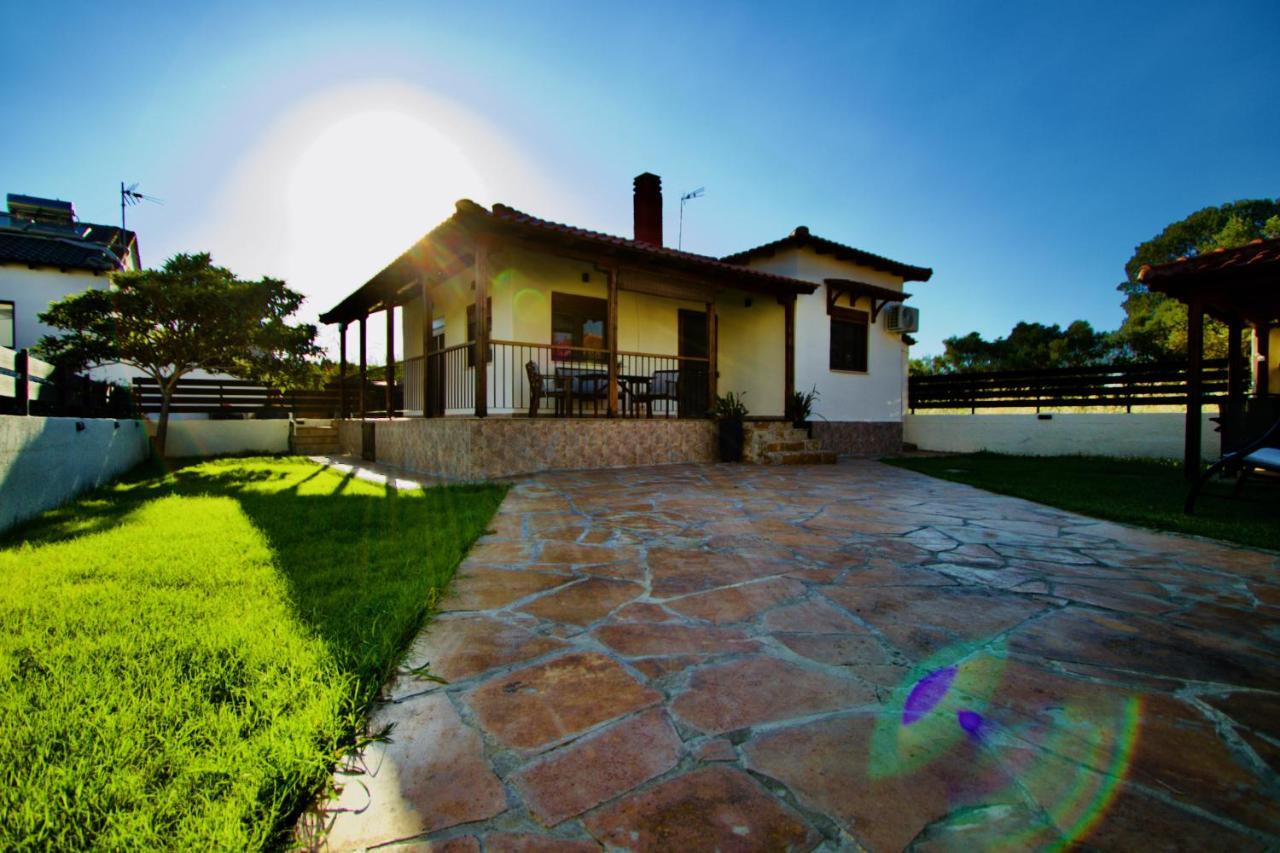 Enalio Beach House Nea Kallikrateia Екстер'єр фото