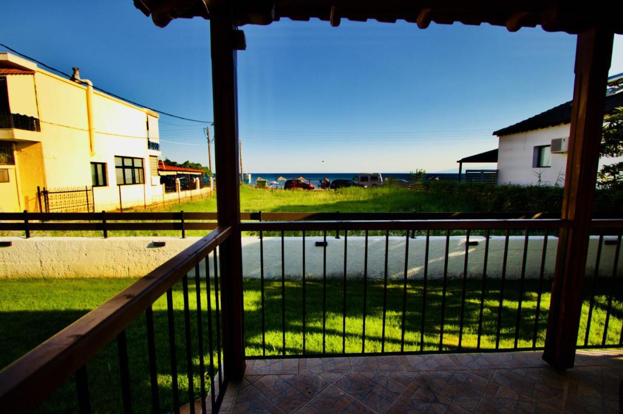 Enalio Beach House Nea Kallikrateia Екстер'єр фото